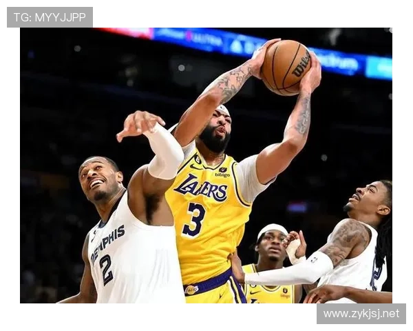 勒沃库森中路渗透战术成效显著,进攻组织持续提升 勒沃库森中路渗透战术成效显著,进攻组织持续提升