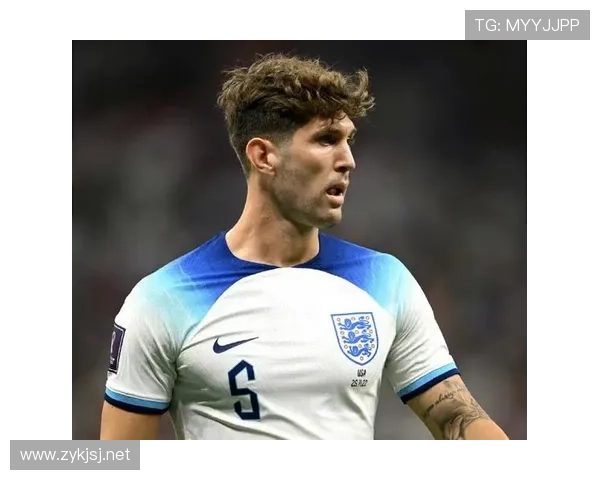 约翰·斯通斯：从传统中卫到战术多面手的角色跃迁