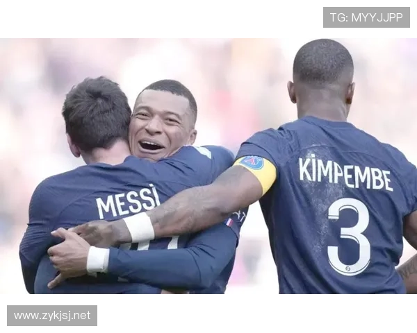 巴黎圣日耳曼边路主导进攻问题显现，当前阶段对整体战术稳定性面临考验