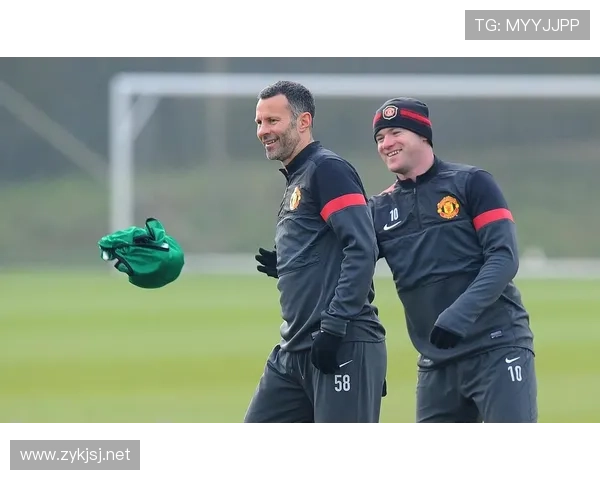 曼联战术体系缺乏稳定性:当前阶段表现波动对竞争格局造成影响 曼联战术体系缺乏稳定性:当前阶段表现波动对竞争格局造成影响