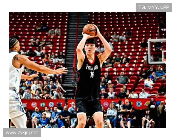 杨瀚森利用内线掩护拉开空间提升篮下得分效率